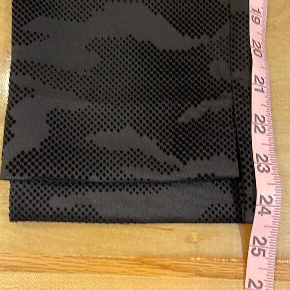 Estelle and Finn Womens Camouflage Stretch Mid Rise Leggings‎ Black Gray Medium - Picture 10 of 10